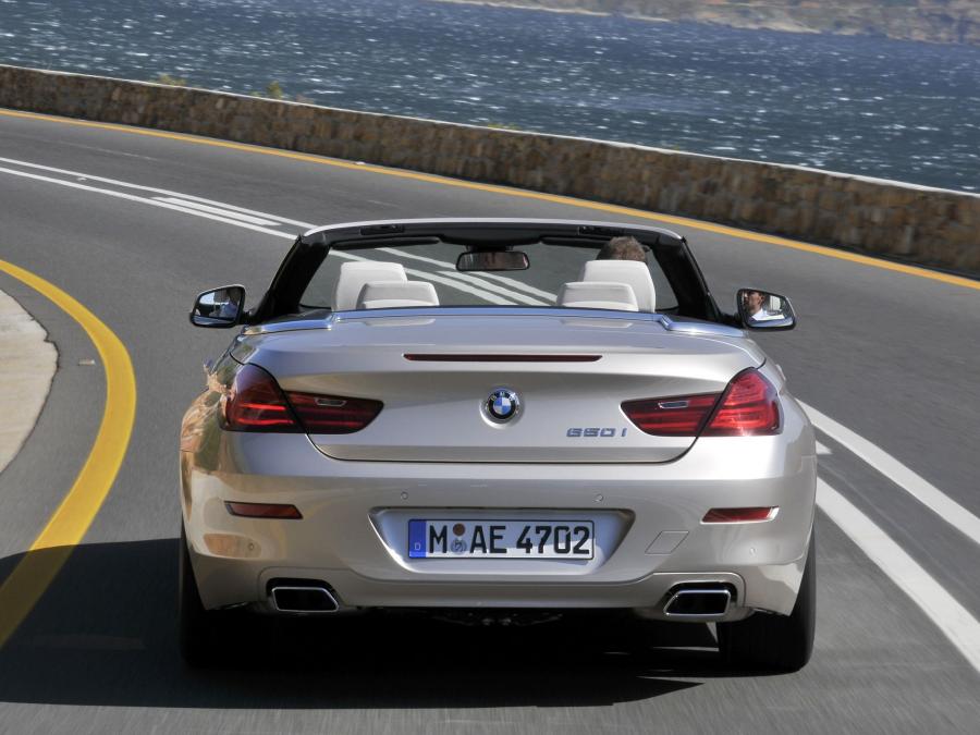  BMW 650i Convertible 2011 года  (ZA) (фото 13 из 16)